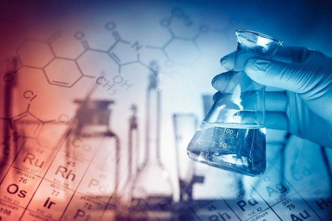 Du matériel d’observation et d’expérimentation scientifique
